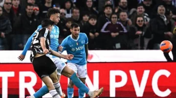 نابولي يخسر أمام أودينيزي ويفقد فرصة تتصدر جدول الدوري الإيطالي